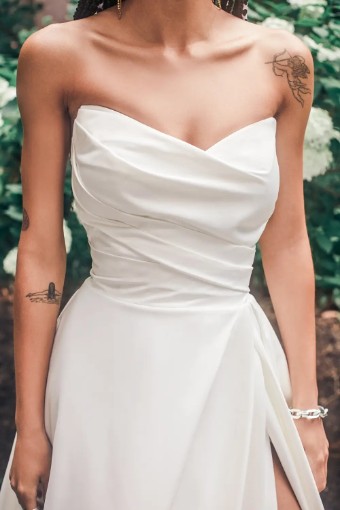 Allure Bridals Larissa #2 Ivory thumbnail