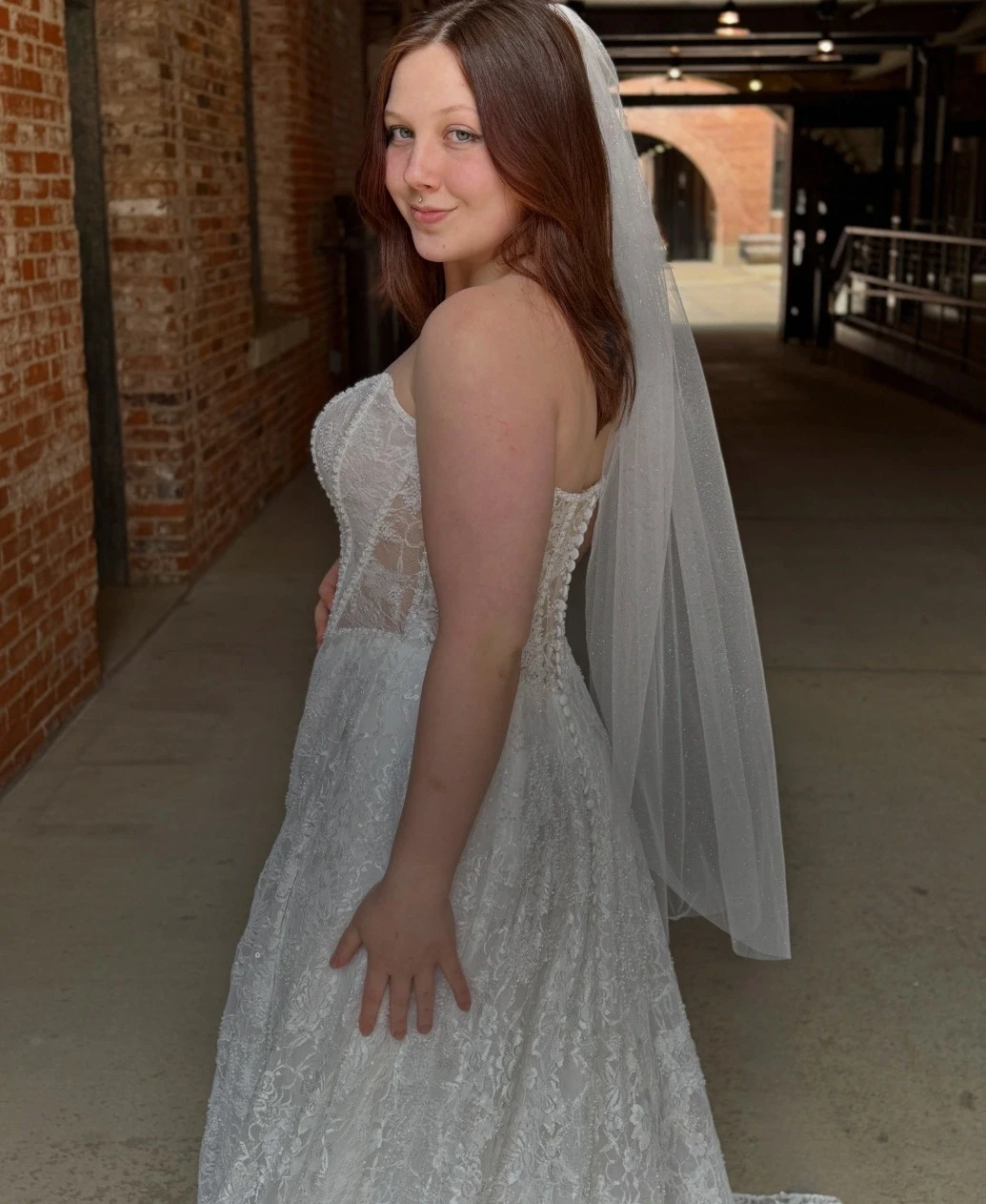 Real Bride, mobile banner